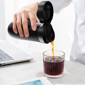 LePresso Insulated Mug with French Press – Black